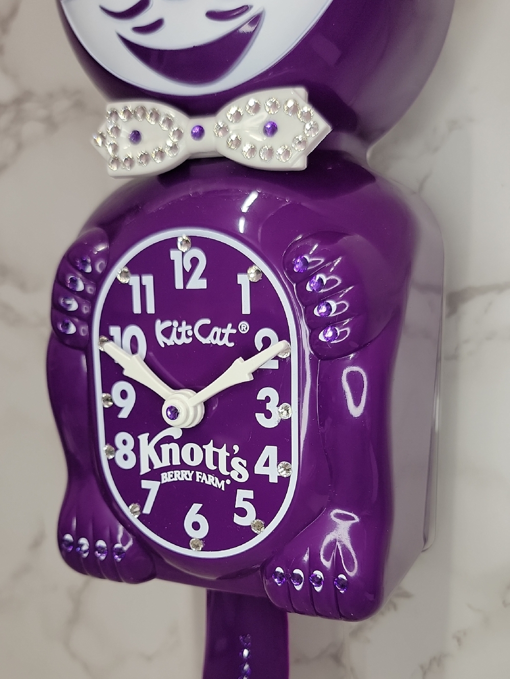 Jeweled Knott’s Berry Farm Boysenberry Kit-Cat Klock Clock - Picture 3 of 9